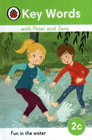2C KEY WORDS WITH PETER AND JANE - FUN IN THE WATER